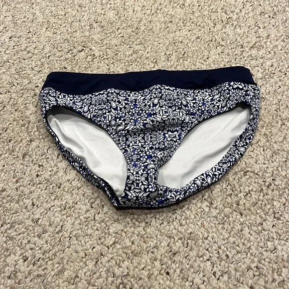 Lands End Tankini Set Sz 10 Navy Floral Underwire Summer Pool Full Coverage - Picture 8 of 11